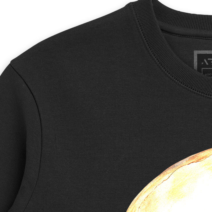 Golden Remains – Metallic Skull Crewneck