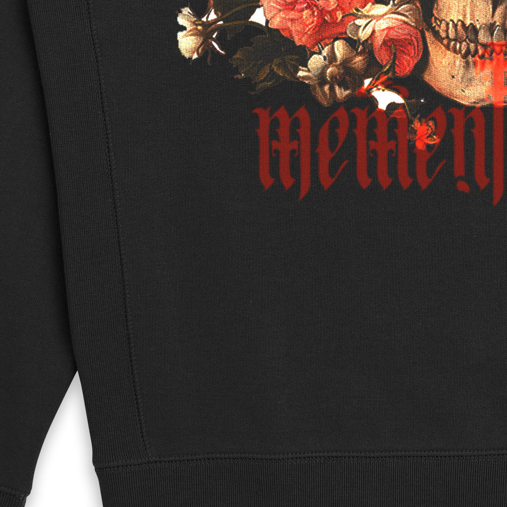 Memento Vitae – Skull & Roses Crewneck