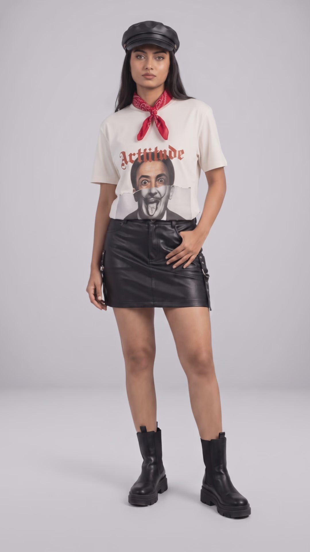 Salvador Dalí Icon Signature Women's Tee